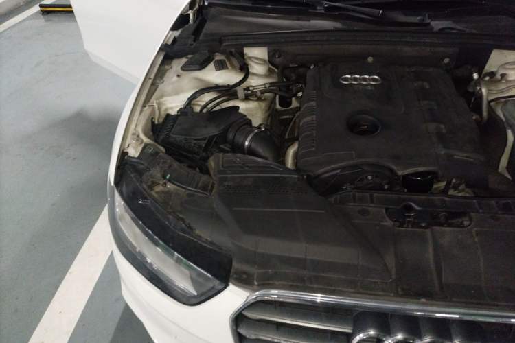 Used Audi A4L 2013 30 TFSI Automatic Comfort Model Engine Bay Right