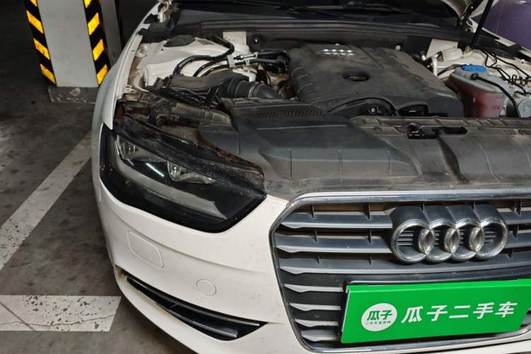 Used Audi A4L 2013 30 TFSI Automatic Comfort Model Engine Bay Right