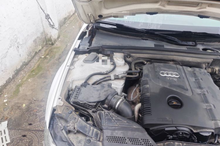 Used Audi A4L 2013 35 TFSI Automatic Standard Model Engine Bay Right