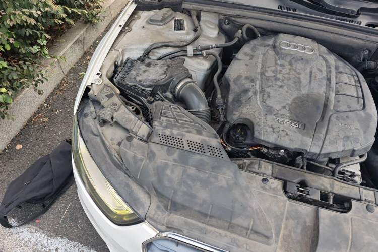 Used Audi A4L 2013 35 TFSI Automatic Standard Model Engine Bay Right