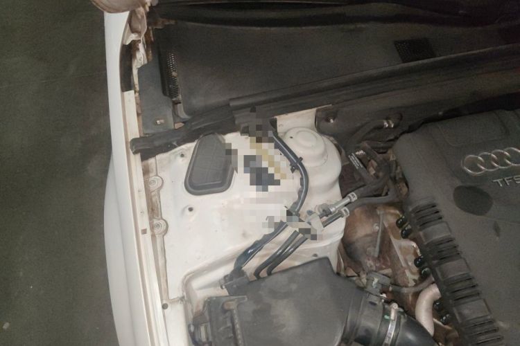 Used Audi A4L 2013 35 TFSI Automatic Standard Model Engine Bay Right