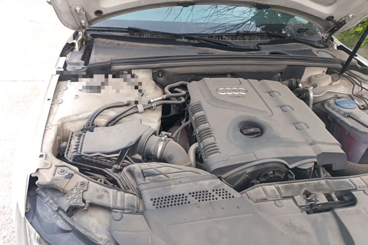 Used Audi A4L 2013 35 TFSI Automatic Comfort Model Engine Bay Right