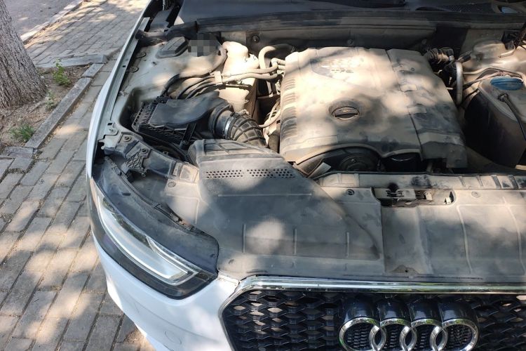 Used Audi A4L 2013 35 TFSI Automatic Standard Model Engine Bay Right