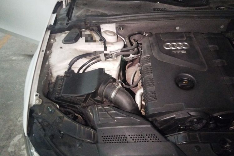 Used Audi A4L 2013 35 TFSI Automatic Comfort Model Engine Bay Right