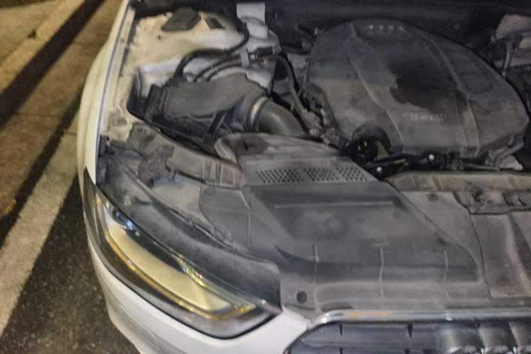 Used Audi A4L 2013 35 TFSI Automatic Standard Model Engine Bay Right