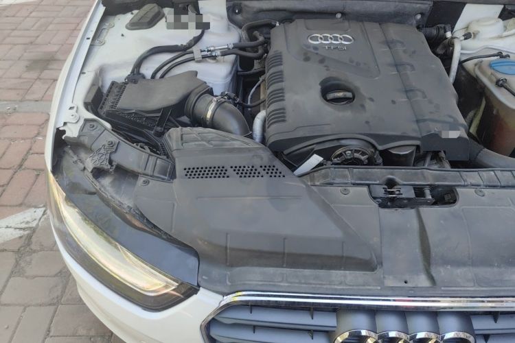 Used Audi A4L 2013 35 TFSI Automatic Standard Model Engine Bay Right