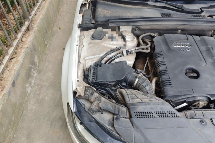 Used Audi A4L 2013 35 TFSI Automatic Comfort Model Engine Bay Right
