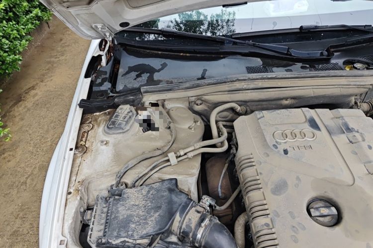 Used Audi A4L 2013 35 TFSI Automatic Standard Model Engine Bay Right