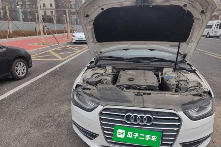 Used Audi A4L 2013 35 TFSI Automatic Standard Model Engine Bay Right