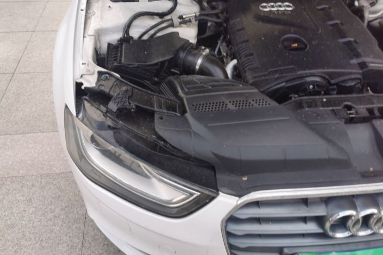 Used Audi A4L 2013 35 TFSI Automatic Comfort Model Engine Bay Right