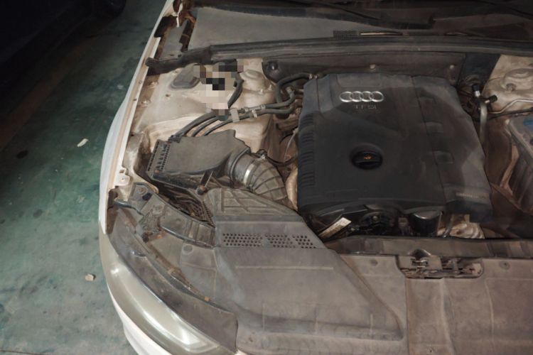 Used Audi A4L 2013 35 TFSI Automatic Technology Edition Engine Bay Right