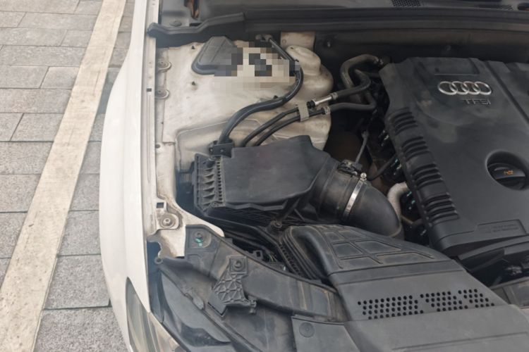 Used Audi A4L 2013 35 TFSI Automatic Comfort Model Engine Bay Right