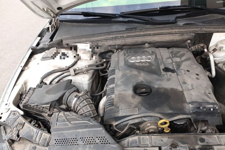 Used Audi A4L 2013 35 TFSI Automatic Comfort Model Engine Bay Right