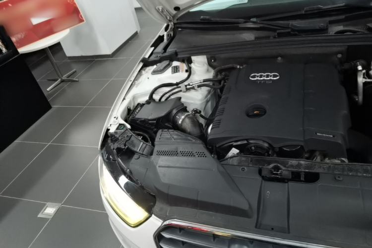 Used Audi A4L 2013 35 TFSI Automatic Standard Model Engine Bay Right