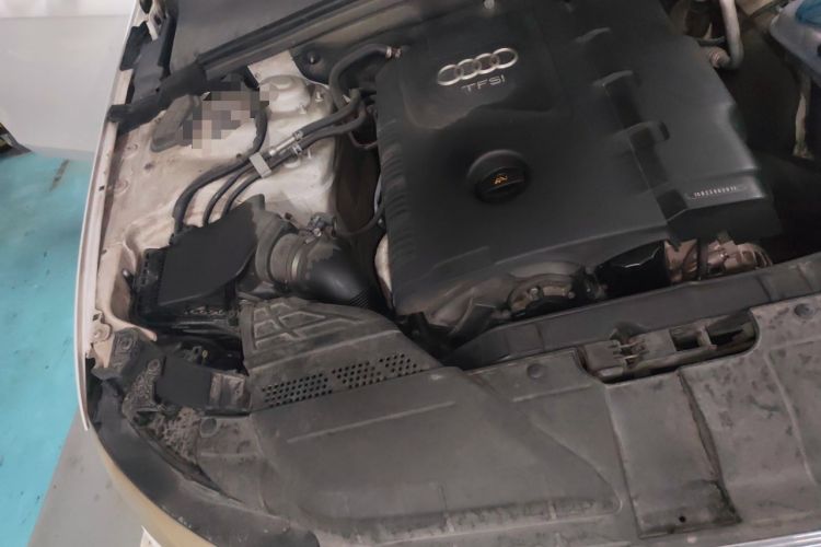 Used Audi A4L 2013 35 TFSI Automatic Comfort Model Engine Bay Right
