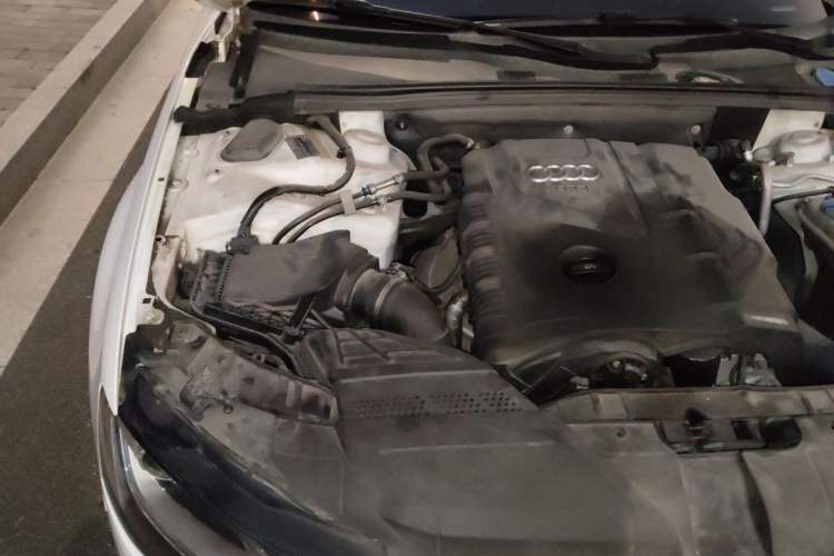 Used Audi A4L 2013 35 TFSI Automatic Standard Model Engine Bay Right
