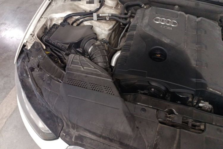 Used Audi A4L 2013 35 TFSI Automatic Comfort Model Engine Bay Right