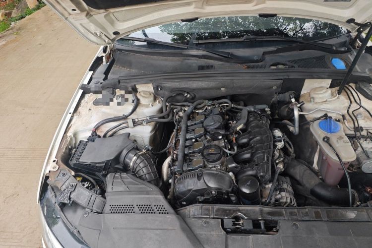 Used Audi A4L 2013 35 TFSI Automatic Standard Model Engine Bay Right