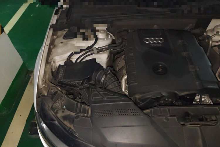 Used Audi A4L 2013 35 TFSI Automatic Comfort Model Engine Bay Right