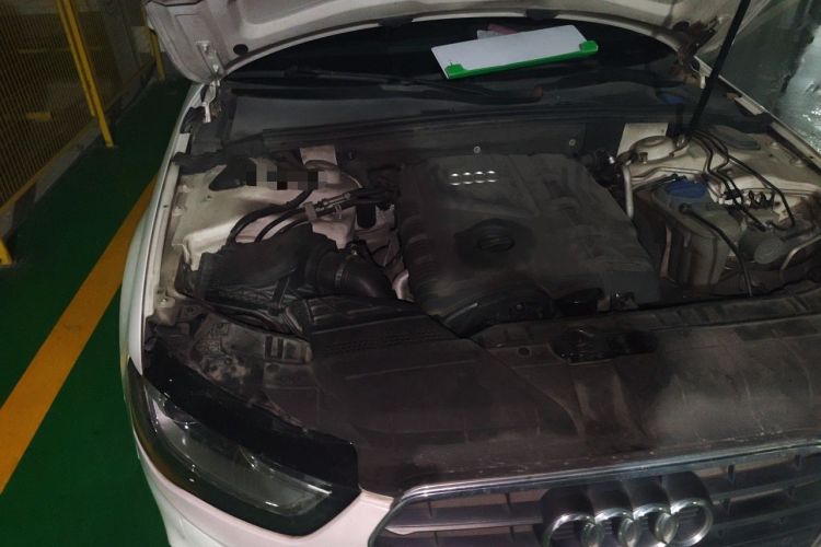 Used Audi A4L 2013 35 TFSI Automatic Standard Model Engine Bay Right