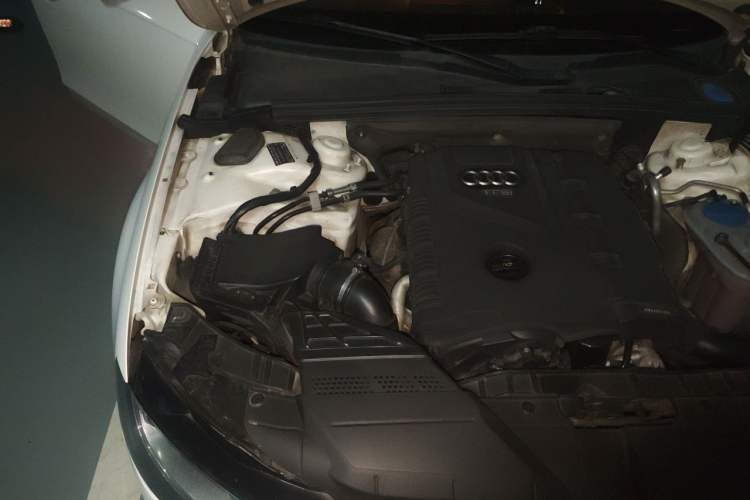 Used Audi A4L 2013 35 TFSI Automatic Standard Model Engine Bay Right