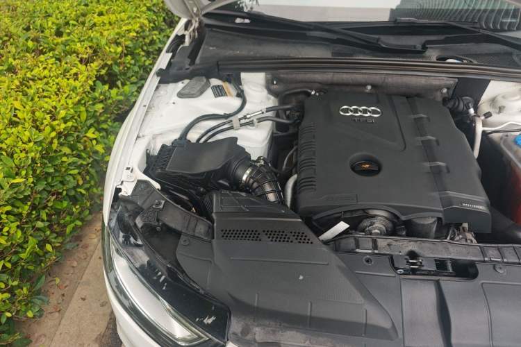 Used Audi A4L 2013 35 TFSI Automatic Comfort Model Engine Bay Right