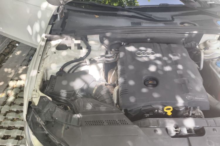 Used Audi A4L 2013 35 TFSI Automatic Standard Model Engine Bay Right