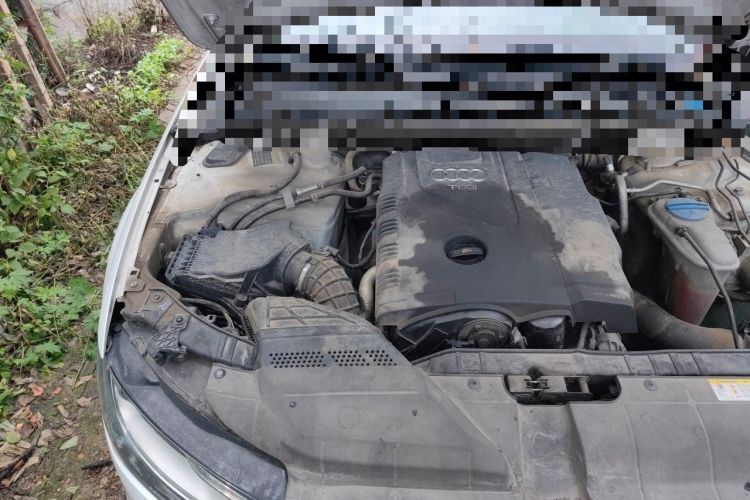 Used Audi A4L 2013 35 TFSI Automatic Comfort Model Engine Bay Right