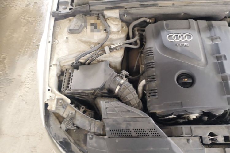 Used Audi A4L 2013 30 TFSI Automatic Comfort Model Engine Bay Right