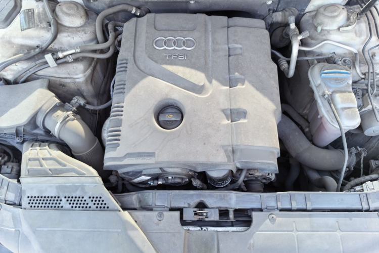 Used Audi A4L 2013 35 TFSI Automatic Technology Edition Engine Bay
