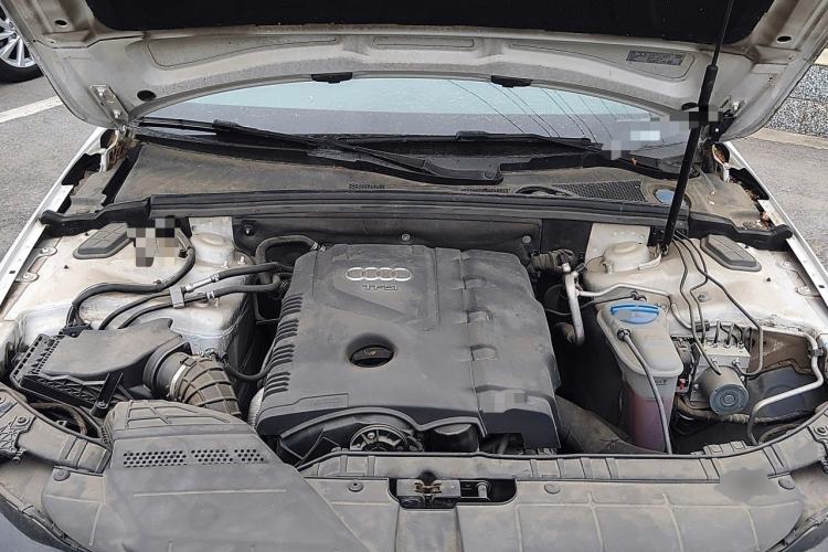 Used Audi A4L 2013 35 TFSI Automatic Comfort Model Engine Bay