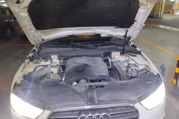 Used Audi A4L 2013 35 TFSI Automatic Technology Edition Engine Bay
