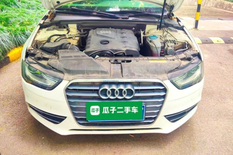 Used Audi A4L 2013 35 TFSI Automatic Standard Model Engine Bay