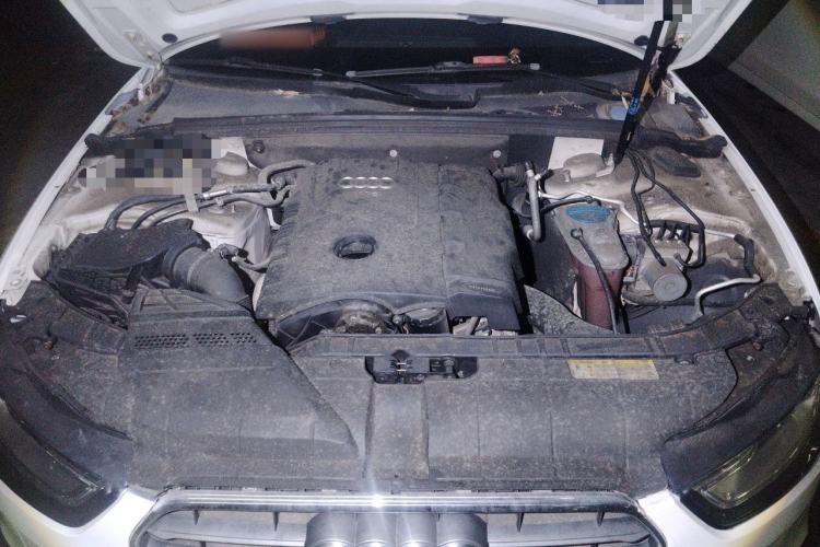 Used Audi A4L 2013 35 TFSI Automatic Standard Model Engine Bay