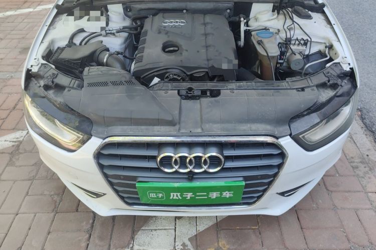Used Audi A4L 2013 35 TFSI Automatic Standard Model Engine Bay