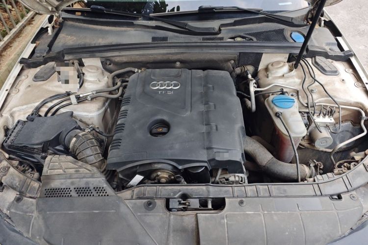 Used Audi A4L 2013 35 TFSI Automatic Comfort Model Engine Bay