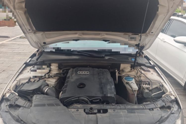 Used Audi A4L 2013 35 TFSI Automatic Comfort Model Engine Bay