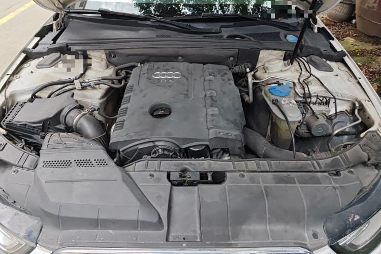 Used Audi A4L 2013 35 TFSI Automatic Comfort Model Engine Bay