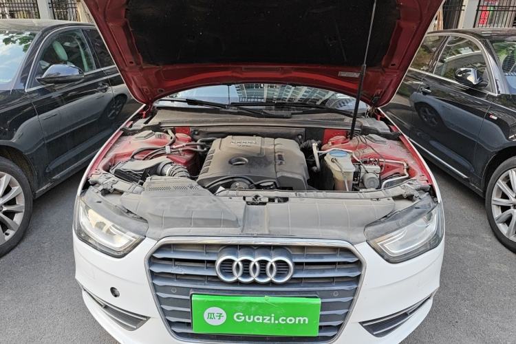 Used Audi A4L 2013 35 TFSI Automatic Standard Model Engine Bay