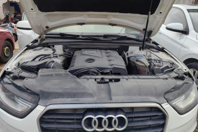 Used Audi A4L 2013 35 TFSI Automatic Comfort Model Engine Bay
