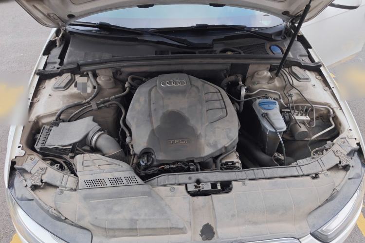 Used Audi A4L 2013 35 TFSI Automatic Standard Model Engine Bay