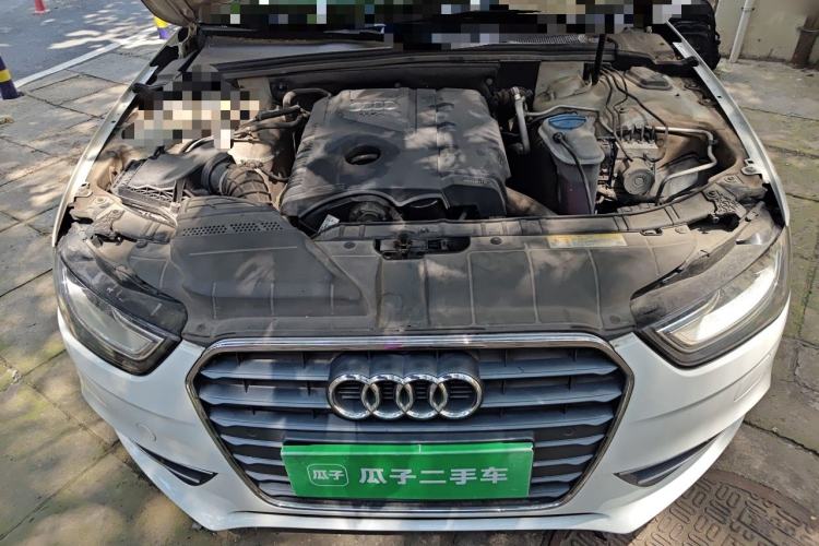 Used Audi A4L 2013 35 TFSI Automatic Standard Model Engine Bay