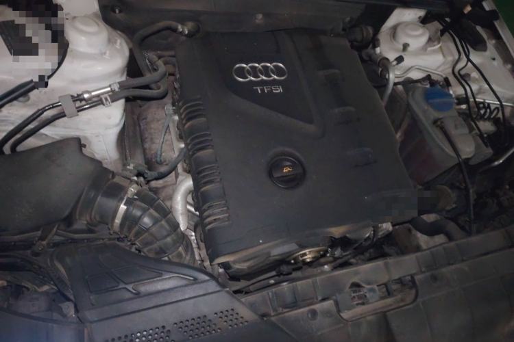 Used Audi A4L 2013 40 TFSI quattro Sport version Engine Bay