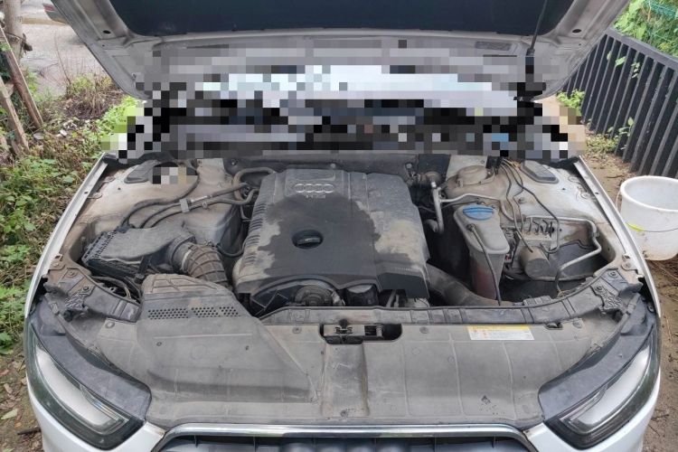 Used Audi A4L 2013 35 TFSI Automatic Comfort Model Engine Bay