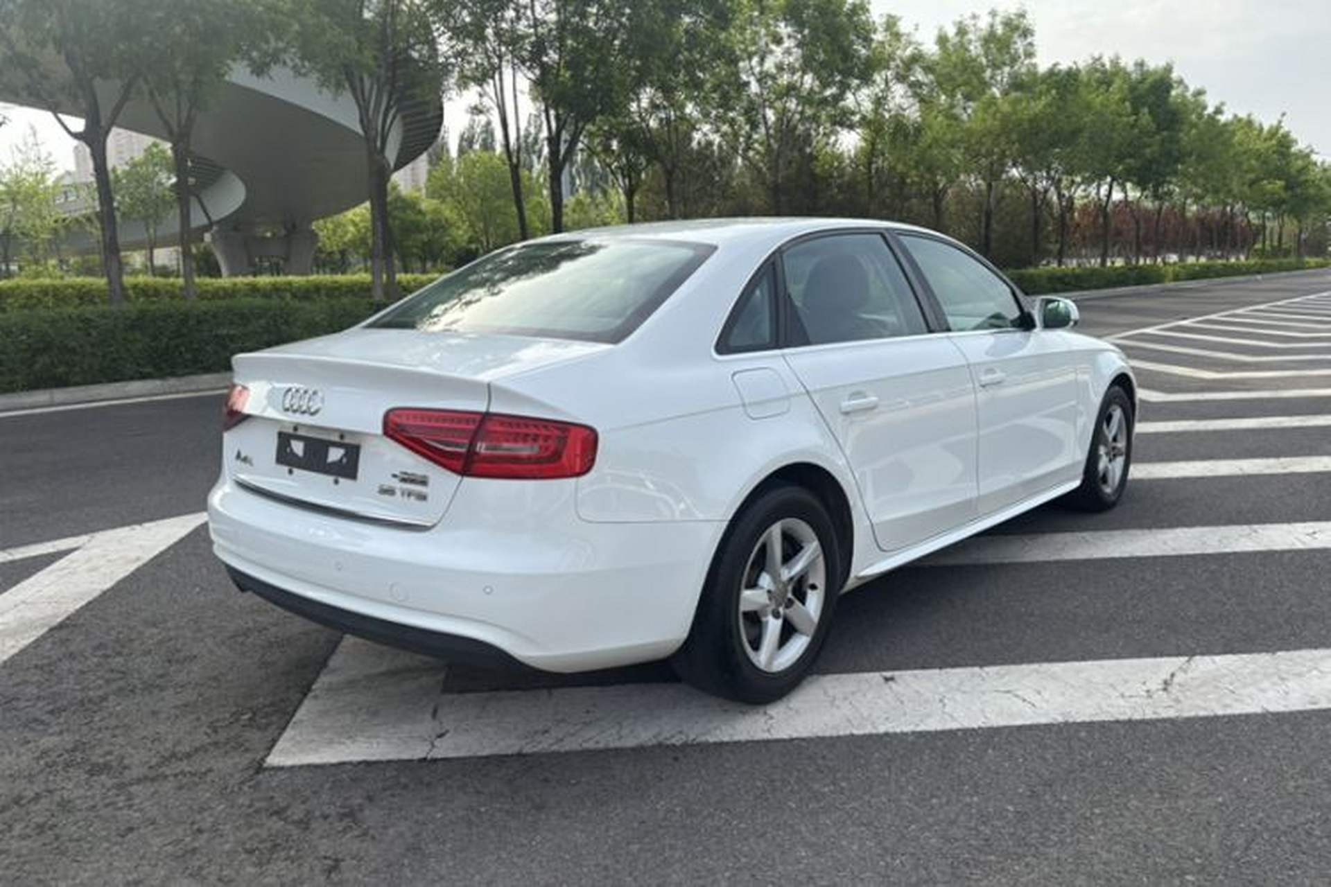 Used Audi A4L 2013 35 TFSI Automatic Comfort Model Exterior 3