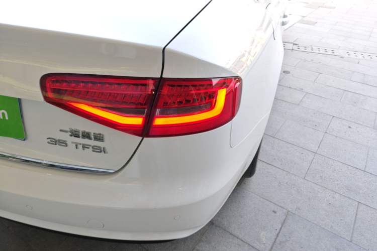 Used Audi A4L 2013 35 TFSI Automatic Standard Model Exterior 3