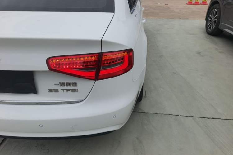 Used Audi A4L 2013 35 TFSI Automatic Standard Model Exterior 3