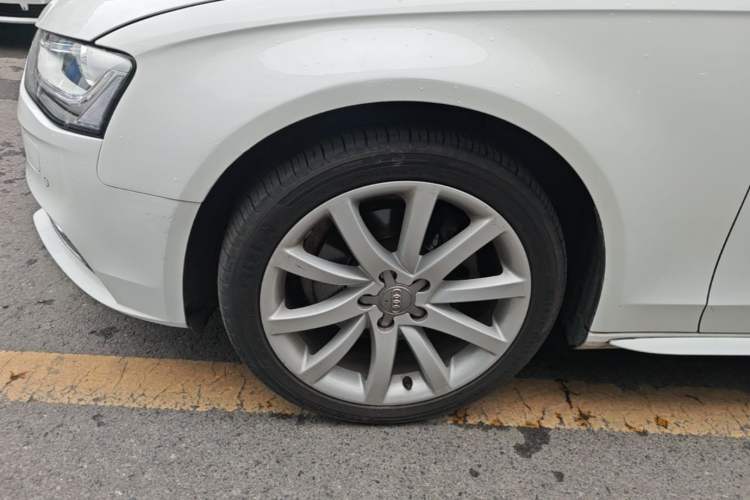 Used Audi A4L 2013 35 TFSI Automatic Standard Model Exterior 4