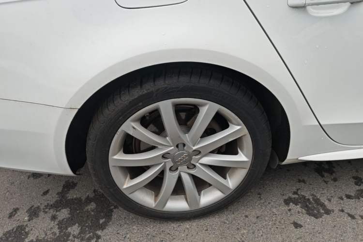 Used Audi A4L 2013 35 TFSI Automatic Standard Model Exterior 5