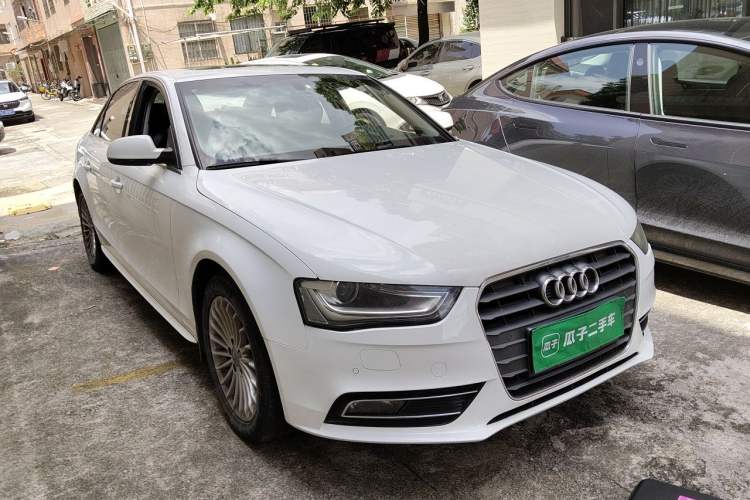 Used Audi A4L 2013 35 TFSI Automatic Technology Edition Front Right 45 Deg